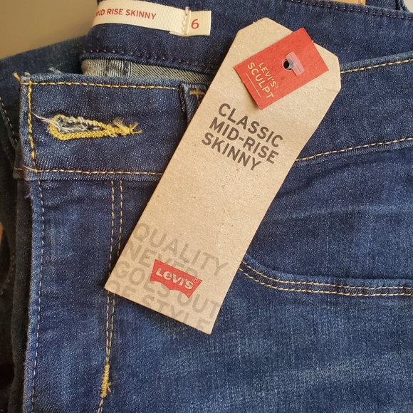 Levi's Jeans - Picture 8 of 8